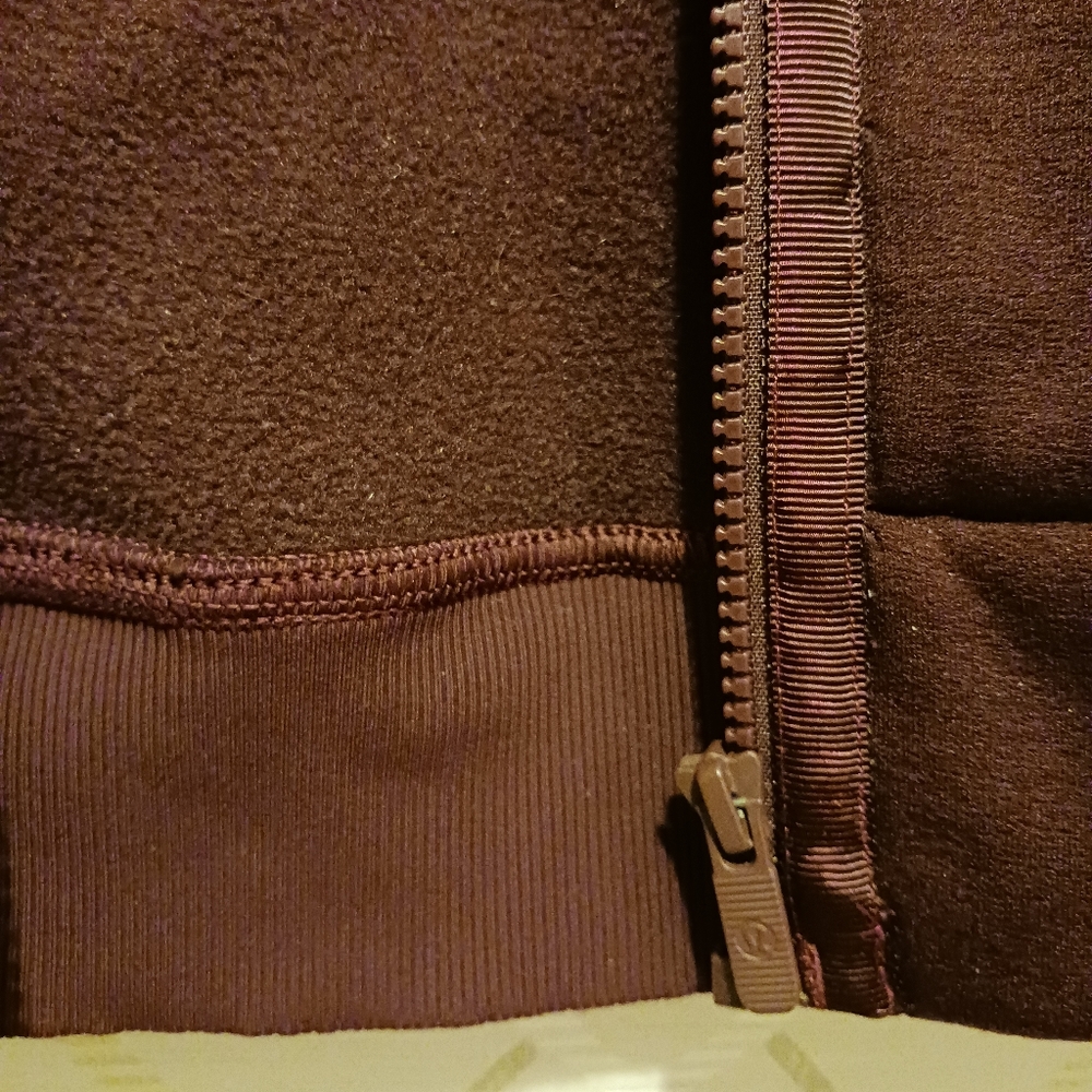 Lululemon Athletica Deep Purple Lightweight Jacket EUC Barely Worn - Picture 5 of 14